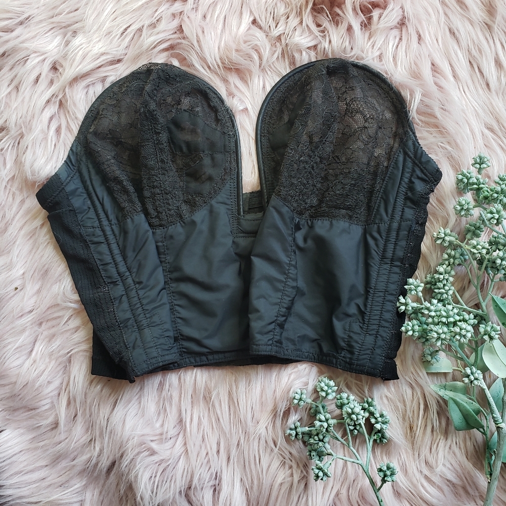 SOLD 1950s Vintage Overwire Bullet Bra Bustier - Picture 3 of 15